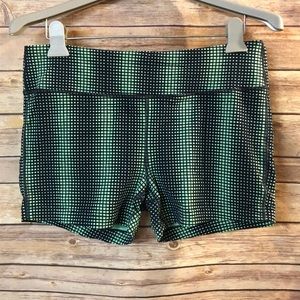 Athleta Chatarunga Shortie sz L